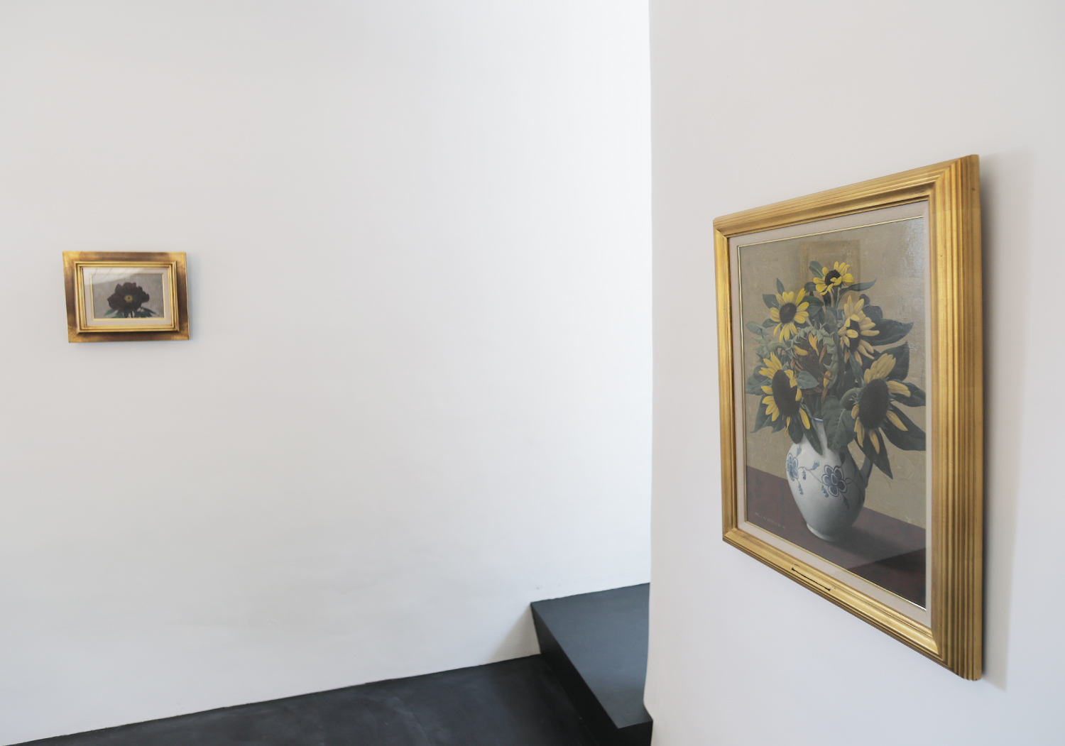 南田昌康展 華やぐ花たち 展示風景